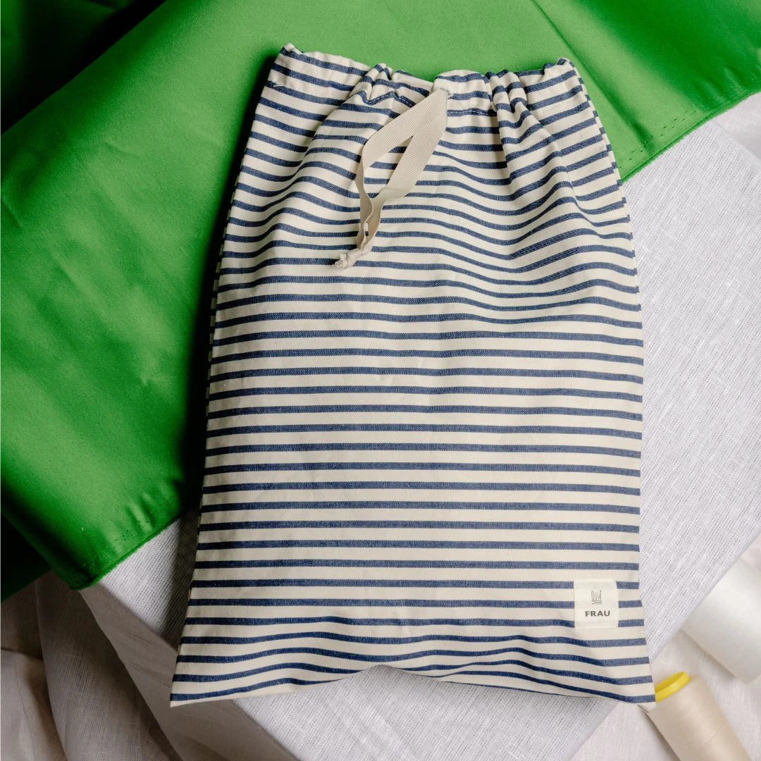 pouch bag