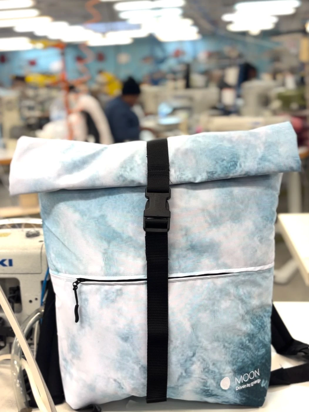 Zaino Moon Power Italia progetto di upcycling Quid